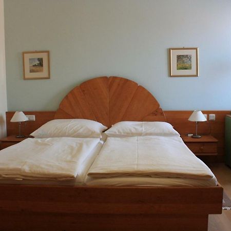 Gasthof Weinzettl Hotell Apetlon Eksteriør bilde